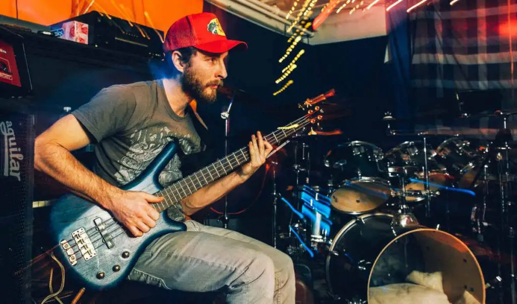 Can You Slap Any Bass Guitar? (Indepth guide) BassOx