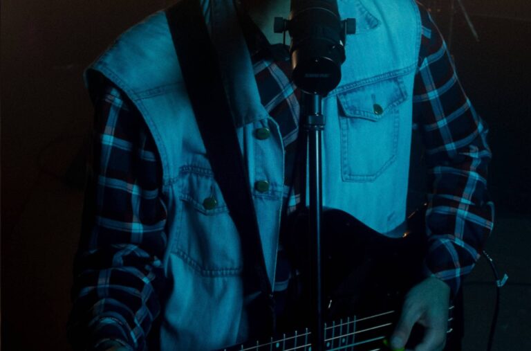 7 Easy Songs To Sing While Playing Bass Guitar BassOx