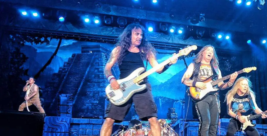 steve harris playing bass live with iron maiden